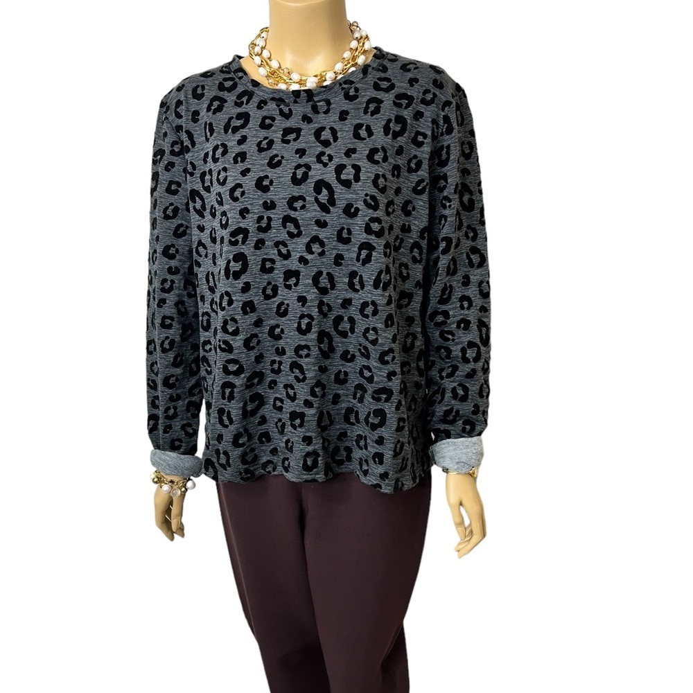 🔥🔥Crown & Ivy Ladys Over Size Shirt Size XL Cheetah Print In A Suede, Bu ☑️